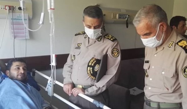 قائد الجيش الايراني يتفقد جرحى حادثة السفينة اللوجيستية "كنارك"