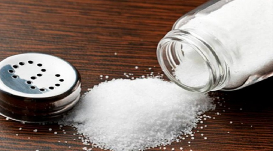 5 حيل فعالة للتغلب على زيادة الملح في الطعام