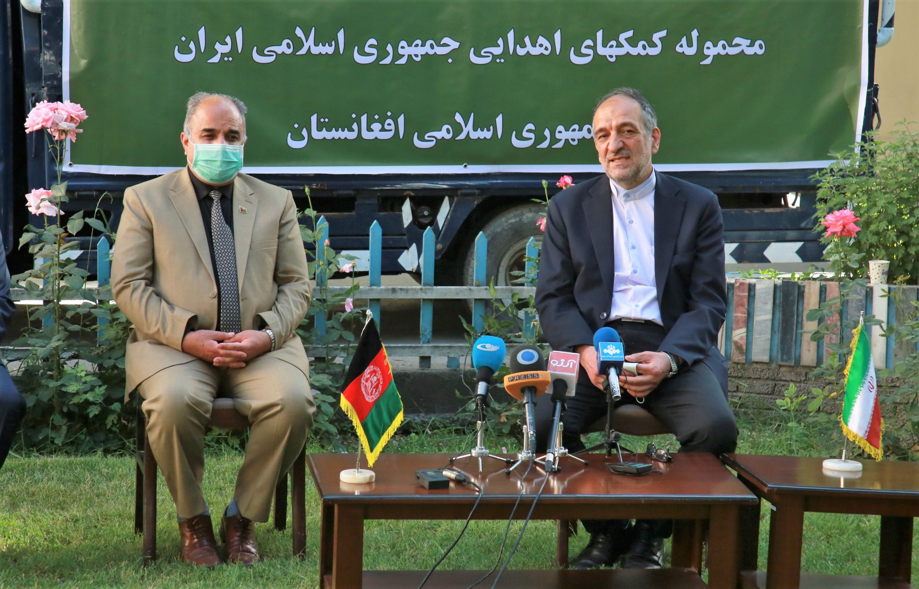 تحویل محموله تجهیزات پزشکی ایران به وزارت بهداشت افغانستان