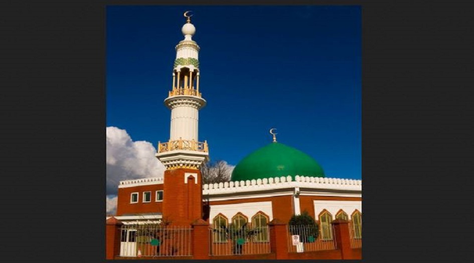لأول مرة.. بثّ الأذان من منارة مسجد "مايدنهيد" في إنجلترا