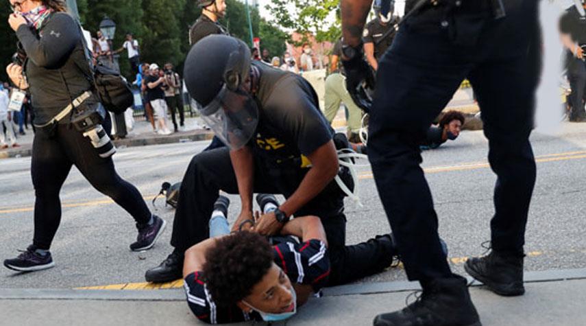 ارتفاع عدد الاعتقالات خلال الاحتجاجات الأميركية الى 10 آلاف