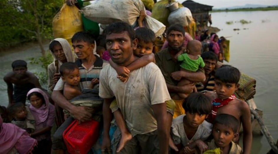 مسلمو ميانمار في عين العاصفة من جديد.. 10 آلاف شخص فروا من ديارهم في ولاية راخين