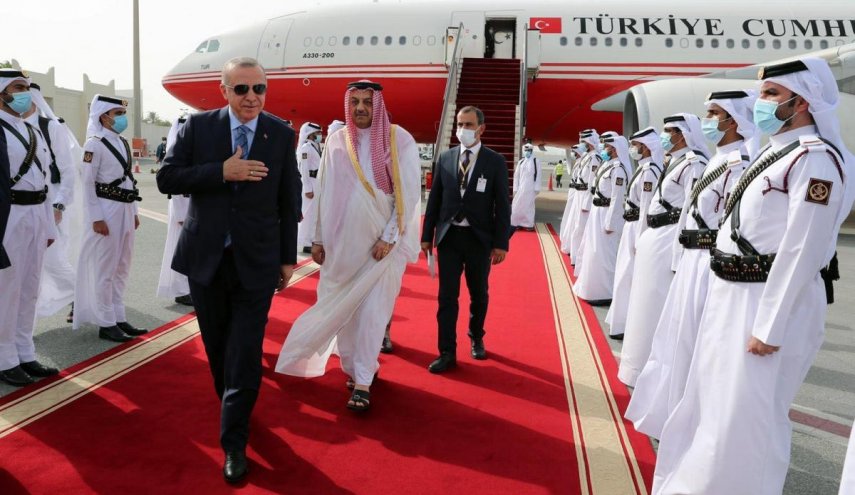 أمير قطر يستقبل أردوغان في الدوحة