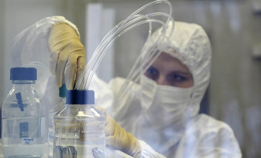 علماء يؤكدون أن الهواء يحمل فيروس كورونا