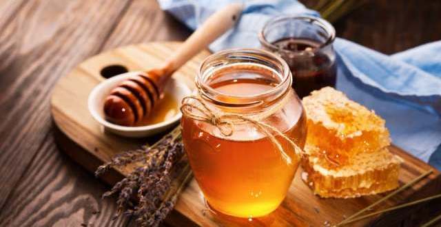 لن تصدق ماذا يحدث للجسم عند الإفراط بتناول العسل؟