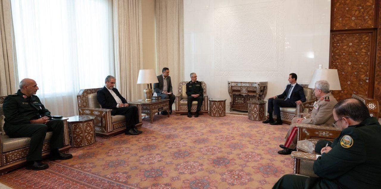 دیدار رئیس ستاد کل نیرو‌های مسلح با بشار اسد در دمشق