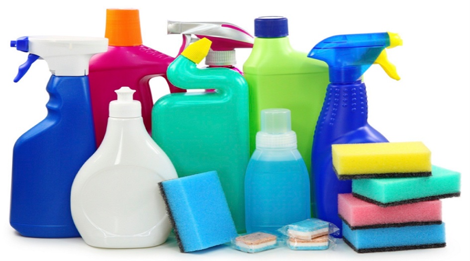 تدمر رئتيك… تحذير من مواد تنظيف المنزل