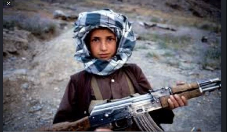 مقتل ارهابيين من طالبان على يد شابة افغانية