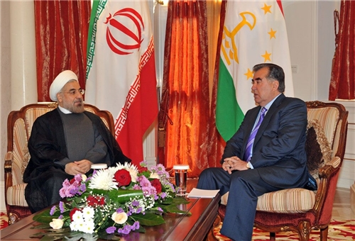 الرئيس الطاجيكي يؤكد تمتين الاواصر مع ايران