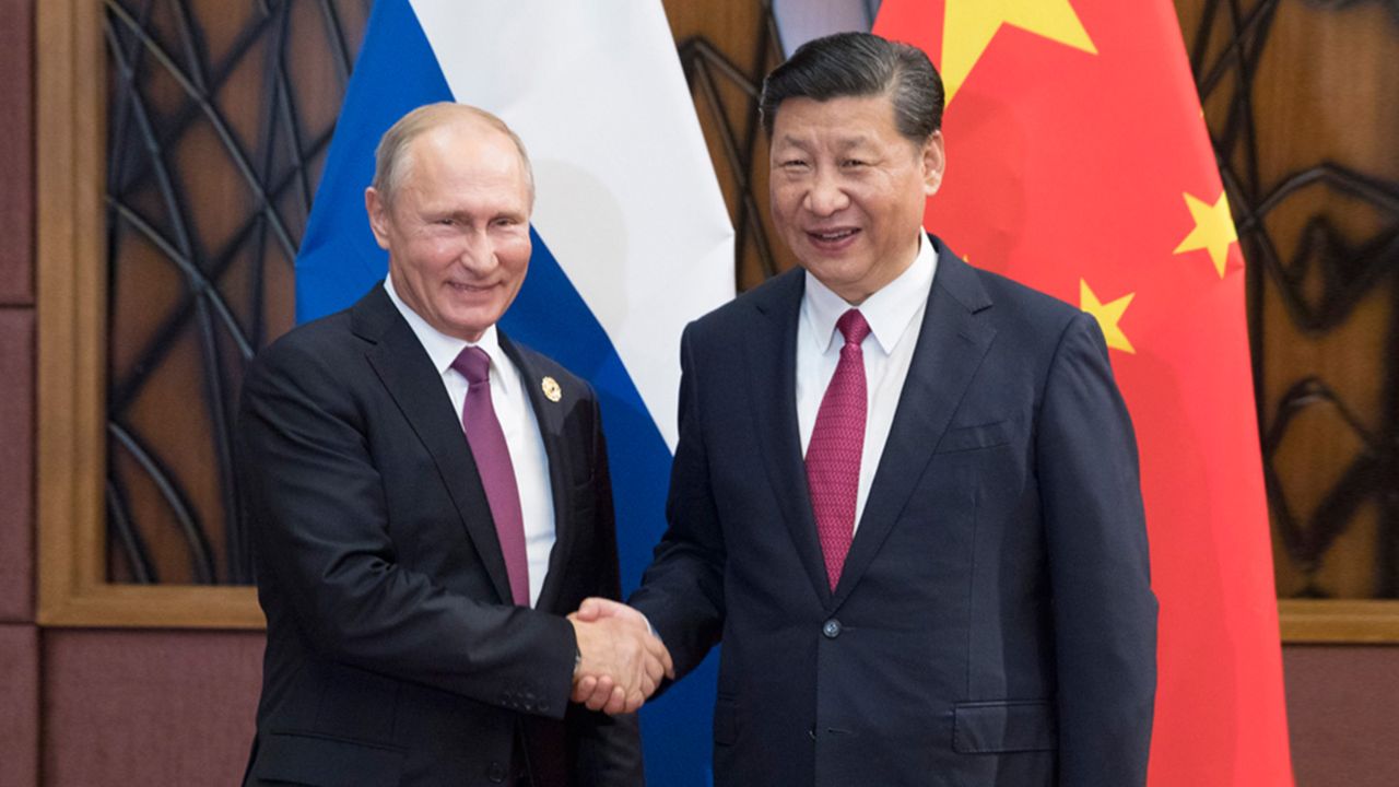 تلاش موثر روسیه و چین برای کاهش نقش دلار در مبادلات دو جانبه  