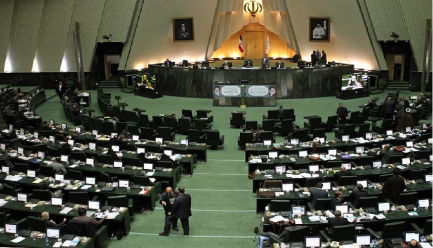 البرلمان الايراني يناقش منح الثقة لوزير التجارة والصناعة المقترح