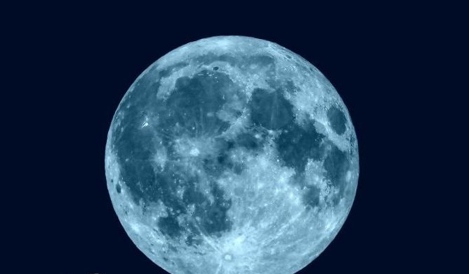 دراسة: القمر يصدأ والأرض هي "المتهم الأول"