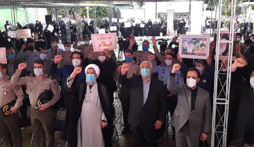 تجمع احتجاجي في طهران يدين الاساءة للنبي الاكرم (ص) والقرآن الكريم في اوروبا + صور