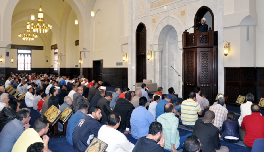وزير أوقاف مصر يعاقب إمام مسجد تجاوز المدة المحددة لخطبة الجمعة