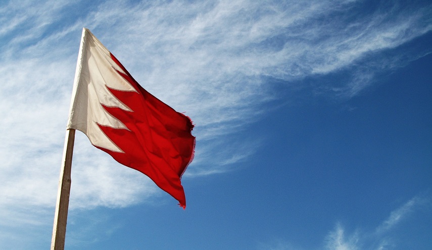شخصيات بحرينية ومغردون يرفضون التطبيع مع الاحتلال