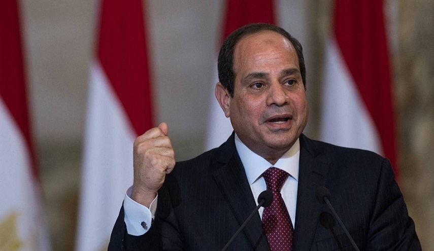 السيسي يصادق على قانون يضع المعارضين تحت مراقبة الشرطة المصرية