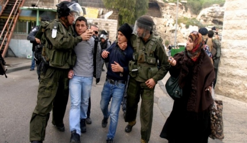 قوات الاحتلال تعتقل طفلين فلسطينيين.. والعدد يقارب الـ 160 خلال العام الجاري
