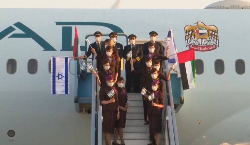 فرود اولین هواپیمای اماراتی در تل آویو