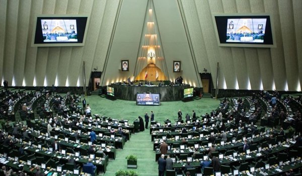 البرلمان الايراني: وقاحة ماكرون تهدف لابطاء التوجه نحو الاسلام في فرنسا