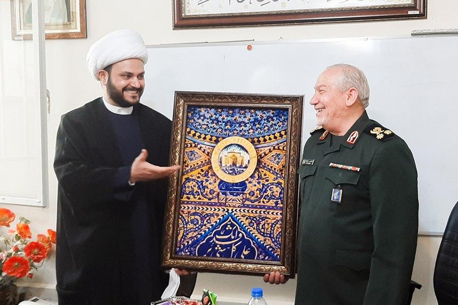دبیرکل نُجَباء  در دیدار با مشاور عالی رهبر انقلاب: سفارت آمریکا پایگاهی نظامی و ریشه اصلی معضلات عراق است