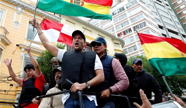 البرلمان البوليفي يحيل رئيسة الانقلاب السابقة ووزرائها إلى المحاكمة