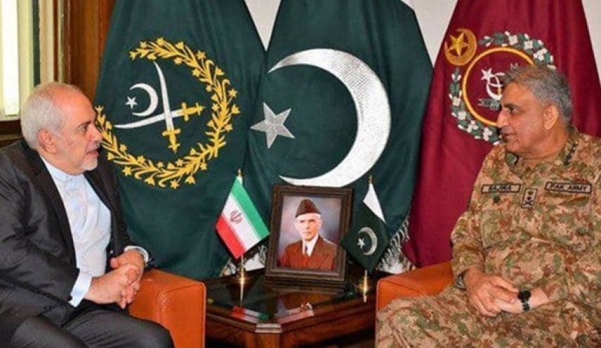 ظريف يلتقي قائد الجيش الباكستاني في اسلام آباد 