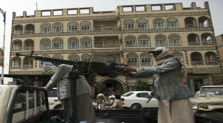 القوات المسلحة اليمنية تسيطر على معسكر ماس الاستراتيجي