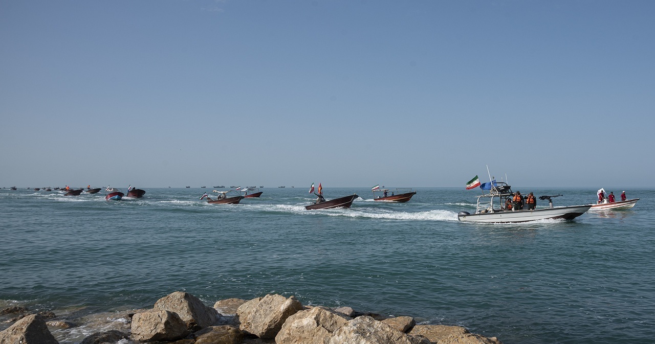 رژه 1000 شناور بسیج در آبهای خلیج فارس