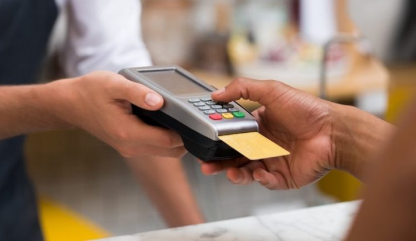 خبير يكشف القاعدة الاساسية لحماية البطاقة المصرفية من المحتالين