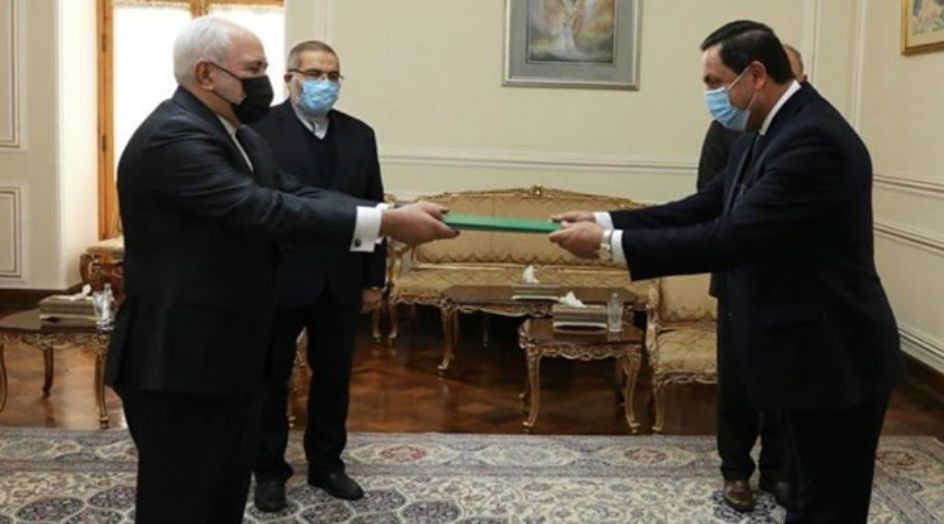 السفير السوري الجديد يقدم نسخة من أوراق اعتماده إلى ظريف