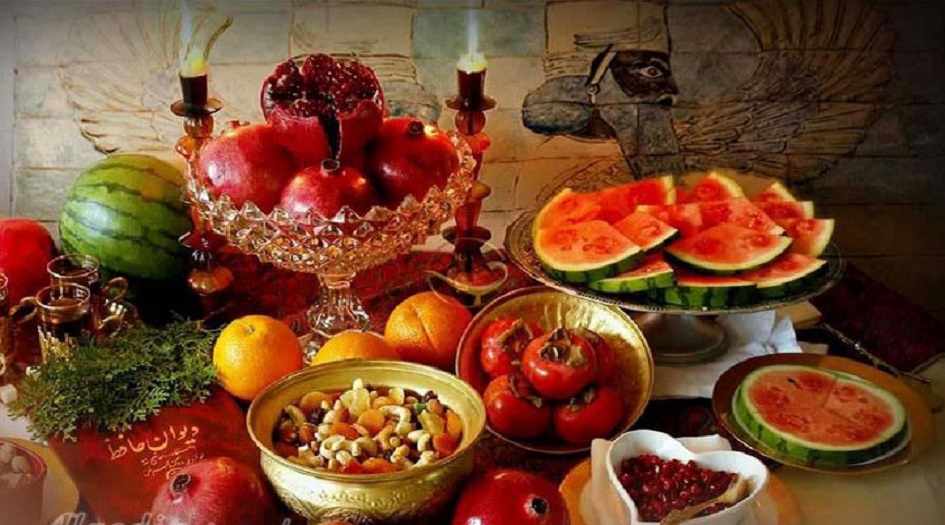 الايرانيون يحتفلون بـ "ليلة " يلدا" في اجواء مختلفة عن السنوات السابقة