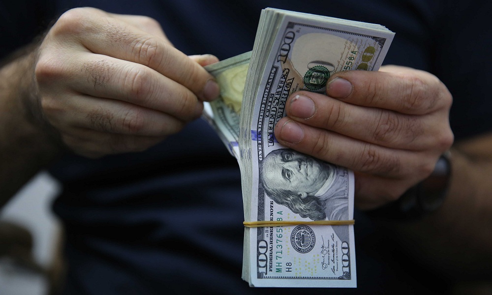 البنك المركزي العراقي يحدد الجهة المسؤولة عن زيادة سعر الدولار