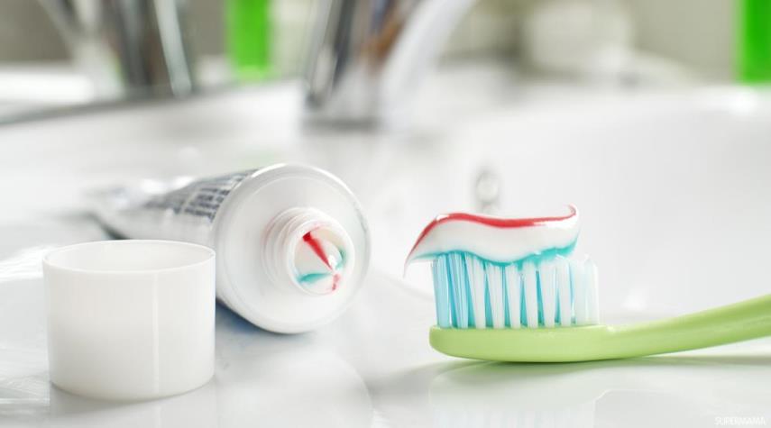 ليس فقط لتنظيف اسنانك.. اليك 10 استخدامات لمعجون الاسنان