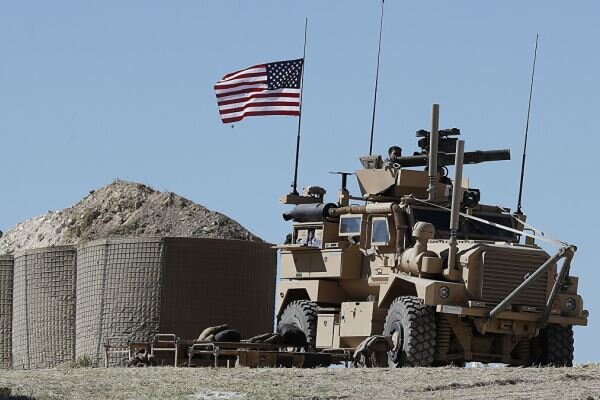 حمله راکتی به پایگاه نظامیان آمریکایی در «دیرالزور» سوریه