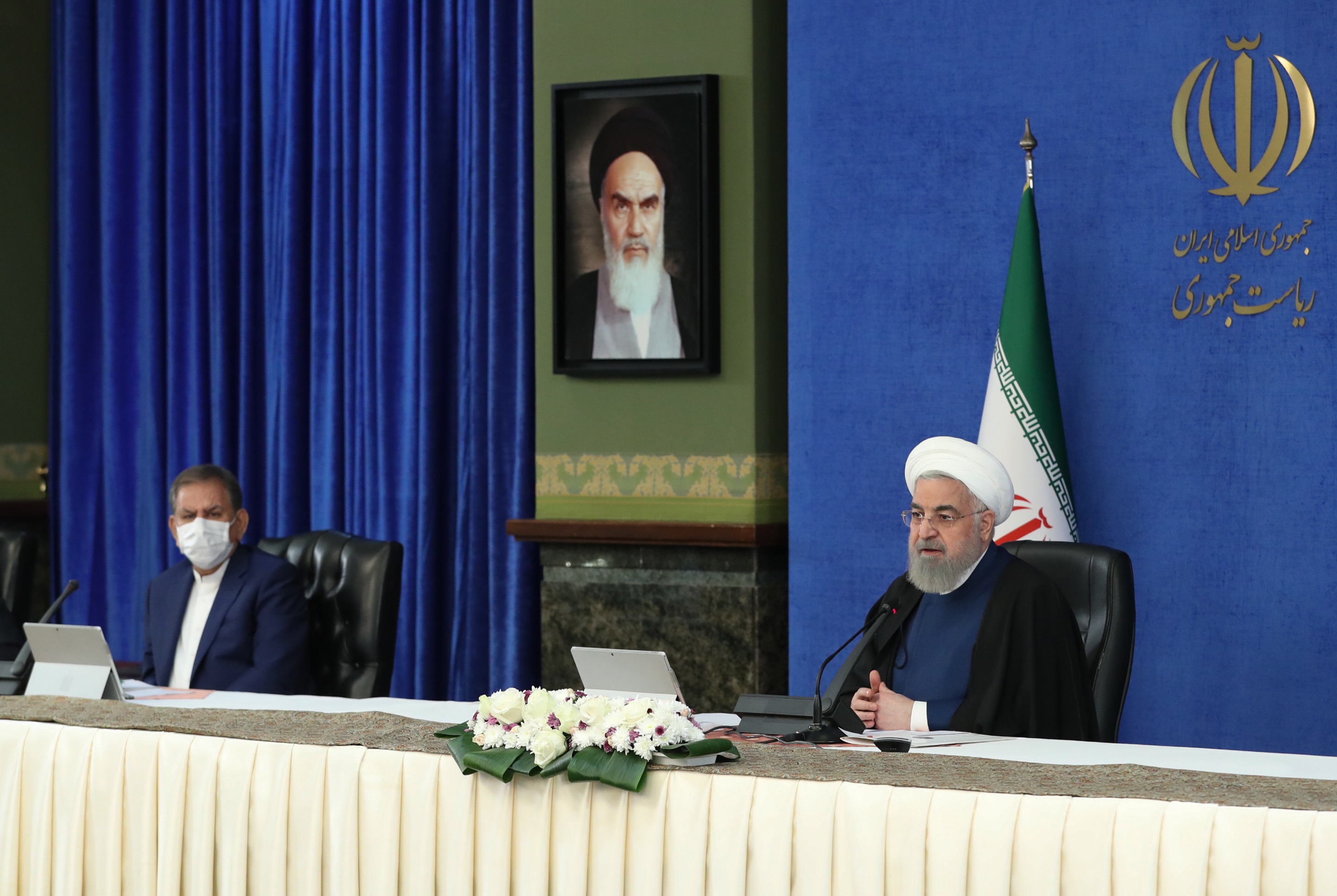 روحانی : پشتیبانی از تولید و رفع موانع آن هدف مهم دولت