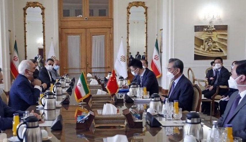 إنعقاد الجولة الأولى من المحادثات بين وزيري خارجية إيران والصين