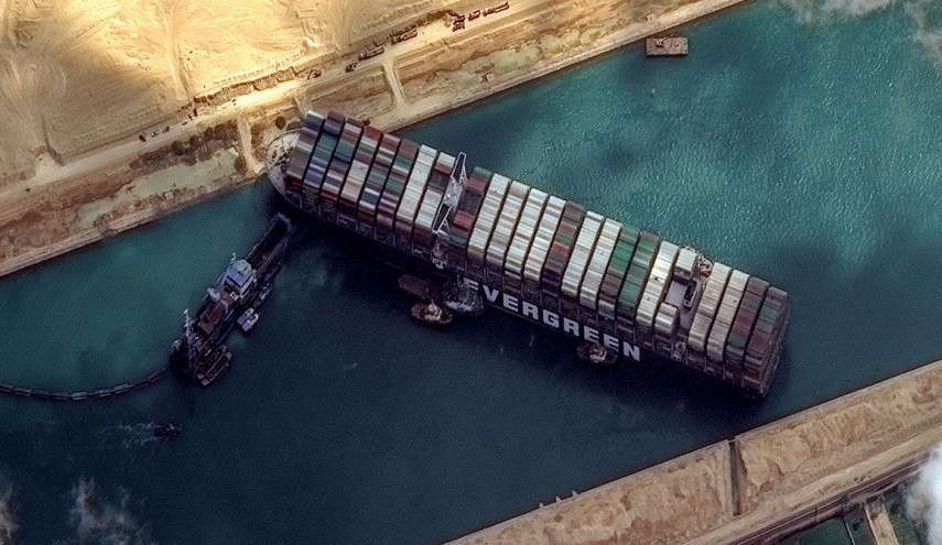 تقارير إعلامية تكشف مفاجأة عن السفينة الجانحة في قناة السويس