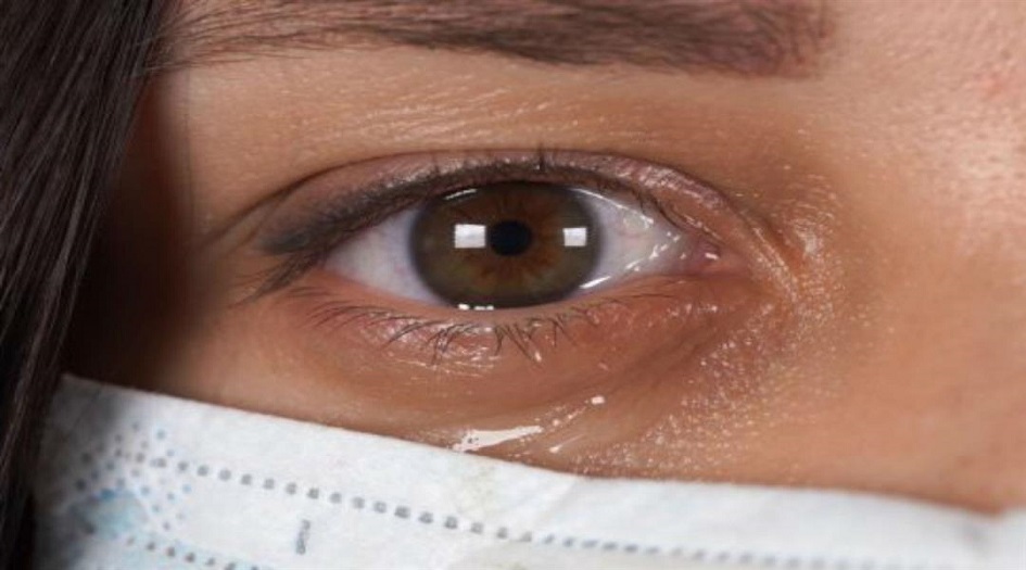 خبيرة تكشف عما يصيب العين بعد الإصابة بفيروس "كورونا"