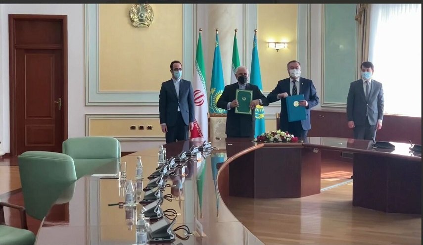 ايران وكازاخستان توقعان على وثيقة للتعاون الثنائي