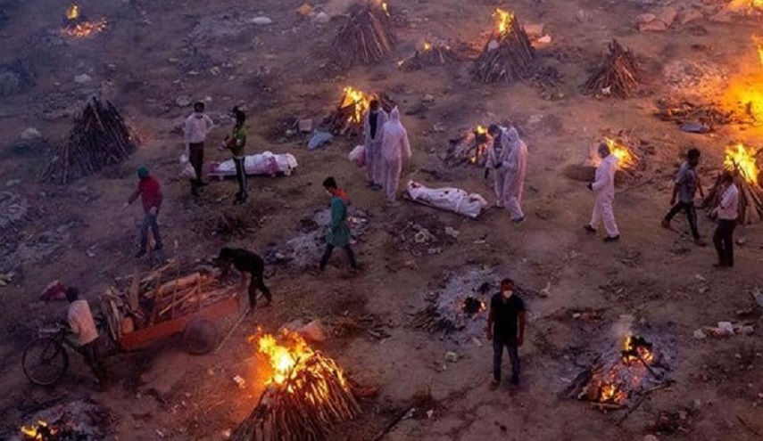 كارثة في الهند.. تكدس جثث ضحايا كورونا في المحارق والمقابر