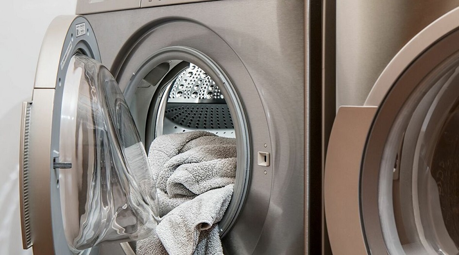 ما هي أفضل درجة حرارة لغسل الملابس وجعلها خالية من الجراثيم؟
