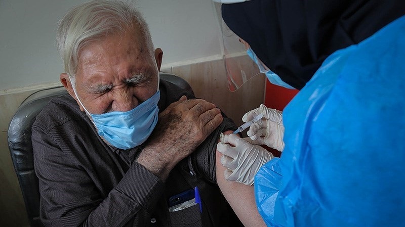 افراد بالای 70 سال از شنبه واکسینه می‌شوند
