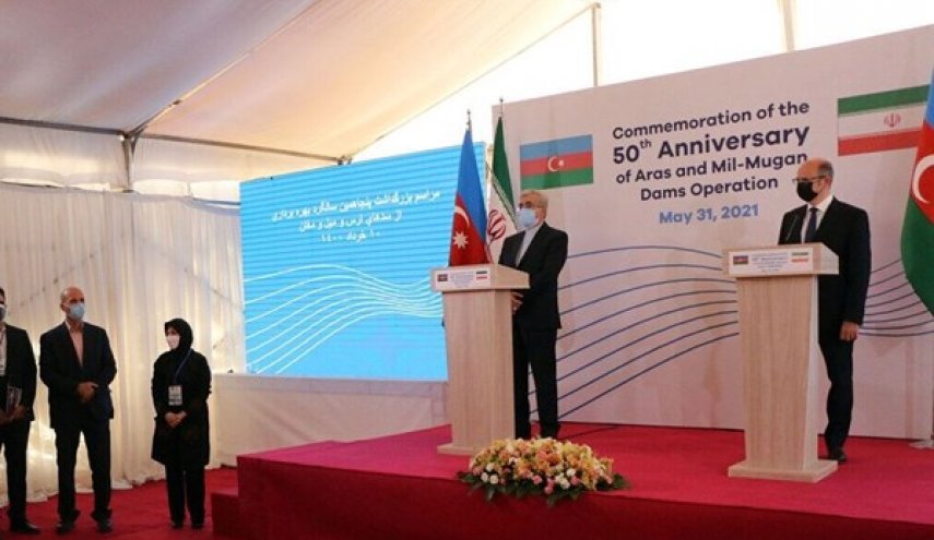 وزير الطاقة الآذربيجاني: سنواصل تبادل الطاقة المتجددة مع ايران