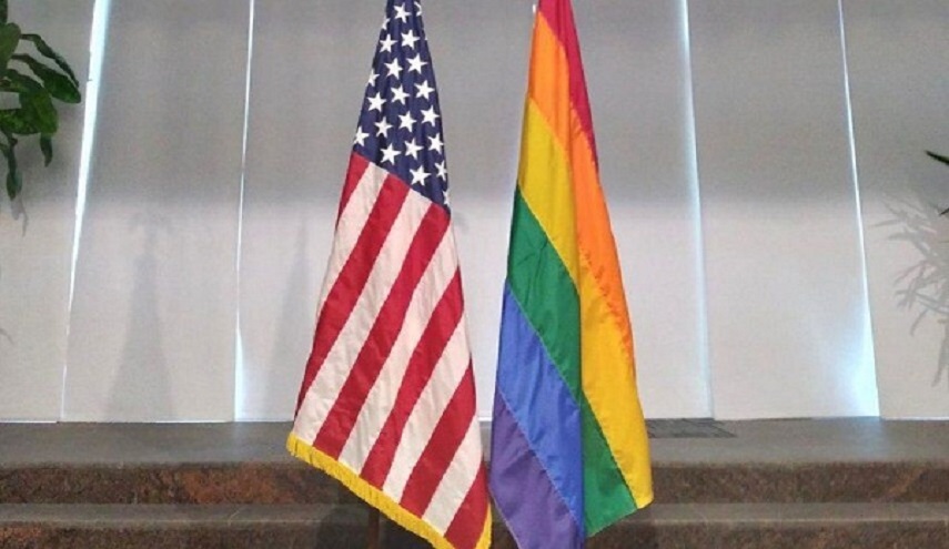 علماء البحرين يدينون رفع علم المثليين بالسفارة الأميركية في المنامة
