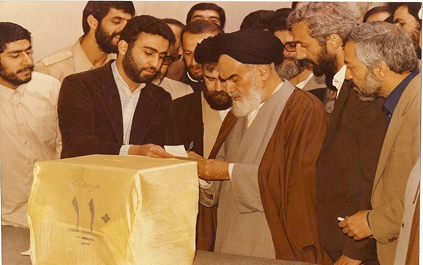 بالصور.. الانتخابات الايرانية في كلام الامام الخميني (رض)
