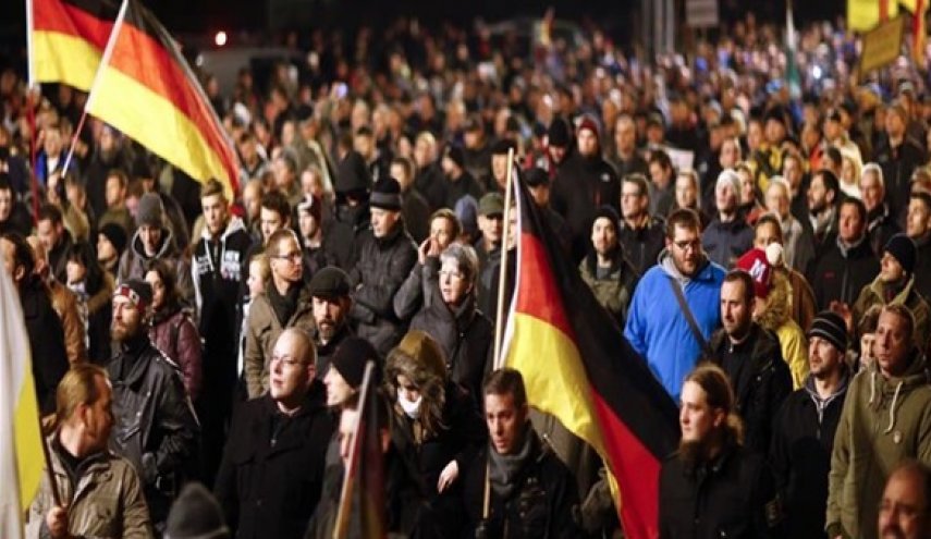 مئات الألمان يتظاهرون بسبب انتهاكات في كنسية كاثوليكية