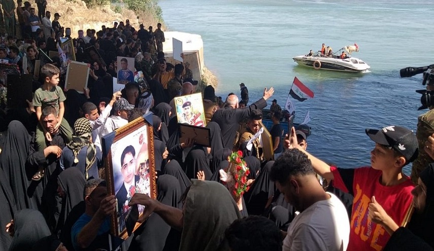 العراقيون يحيون ذكري مجزرة سبايكر ويطالبون تجريم دول انتجت داعش + صور