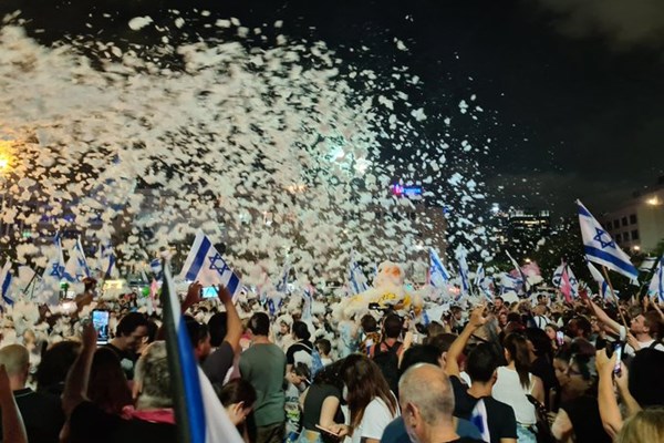  صهیونیست‌ها پایان نتانیاهو را جشن گرفتند