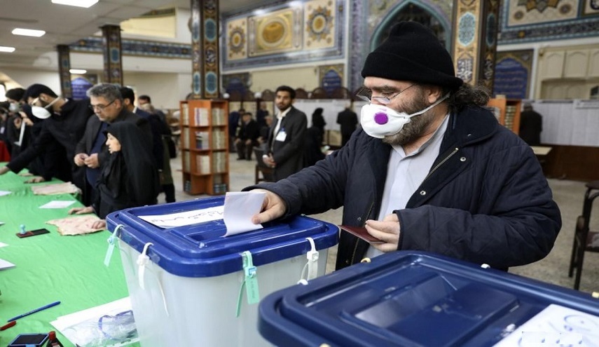 اغلاق مراكز الاقتراع وبدء عملية فرز الاصوات في الانتخابات الرئاسية الايرانية