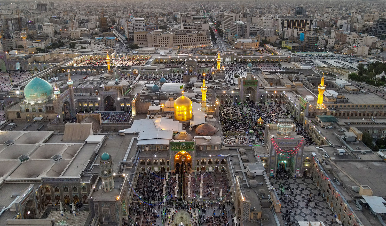 پایتخت زیارت ایران در شب میلاد امام هشتم